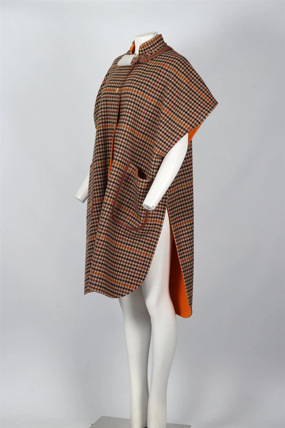 BURBERRY REVERSIBLE CHECKED WOOL CAPE XSMALL-SMALL - Image 3