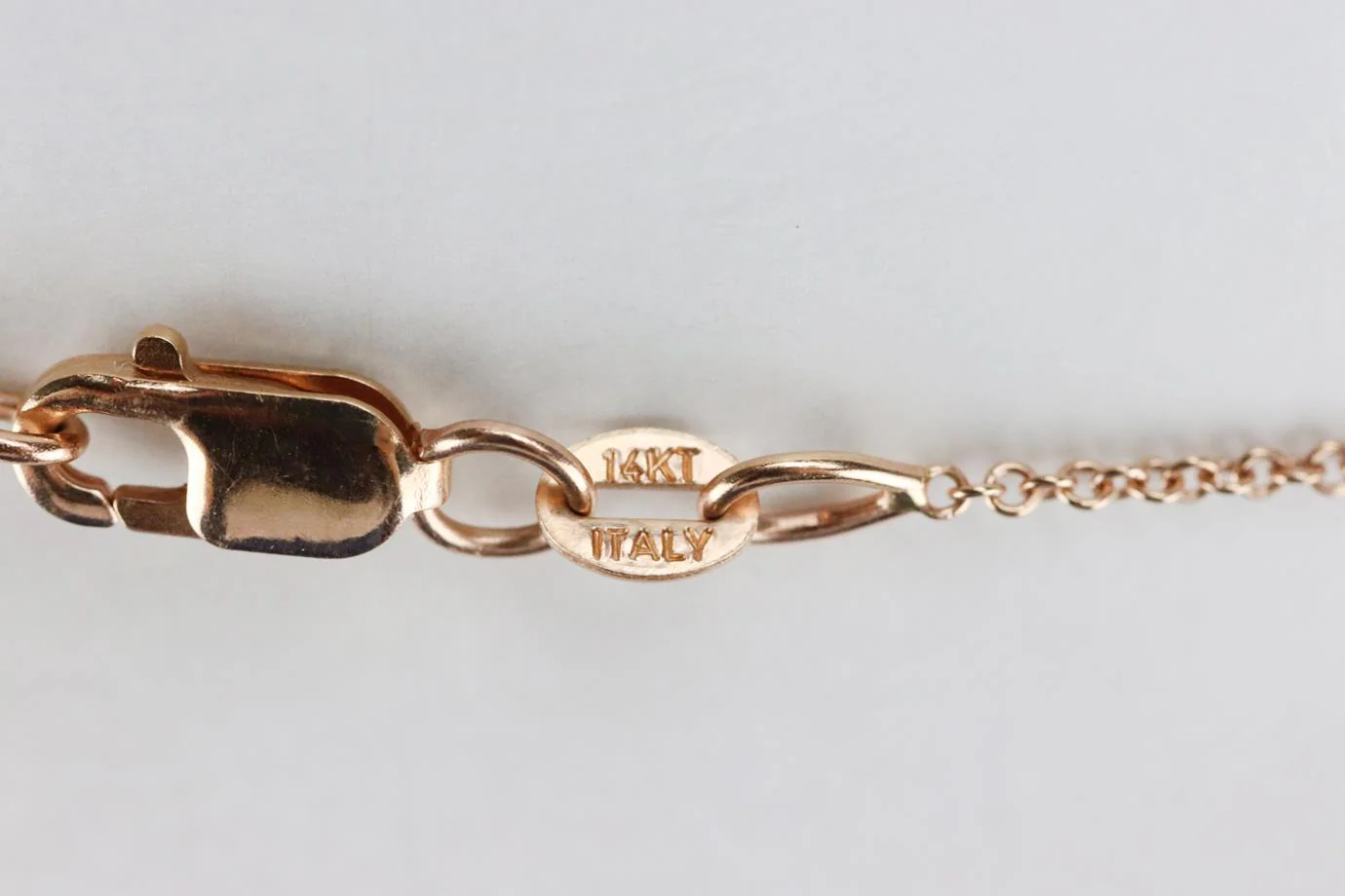 CARBON AND HYDE INITIAL 14K YELLOW GOLD CHAIN NECKLACE - Image 6