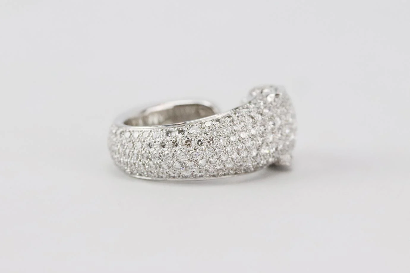 CARTIER PANTHÈRE DE CARTIER 18K WHITE GOLD AND DIAMOND RING 51 MM - Image 5
