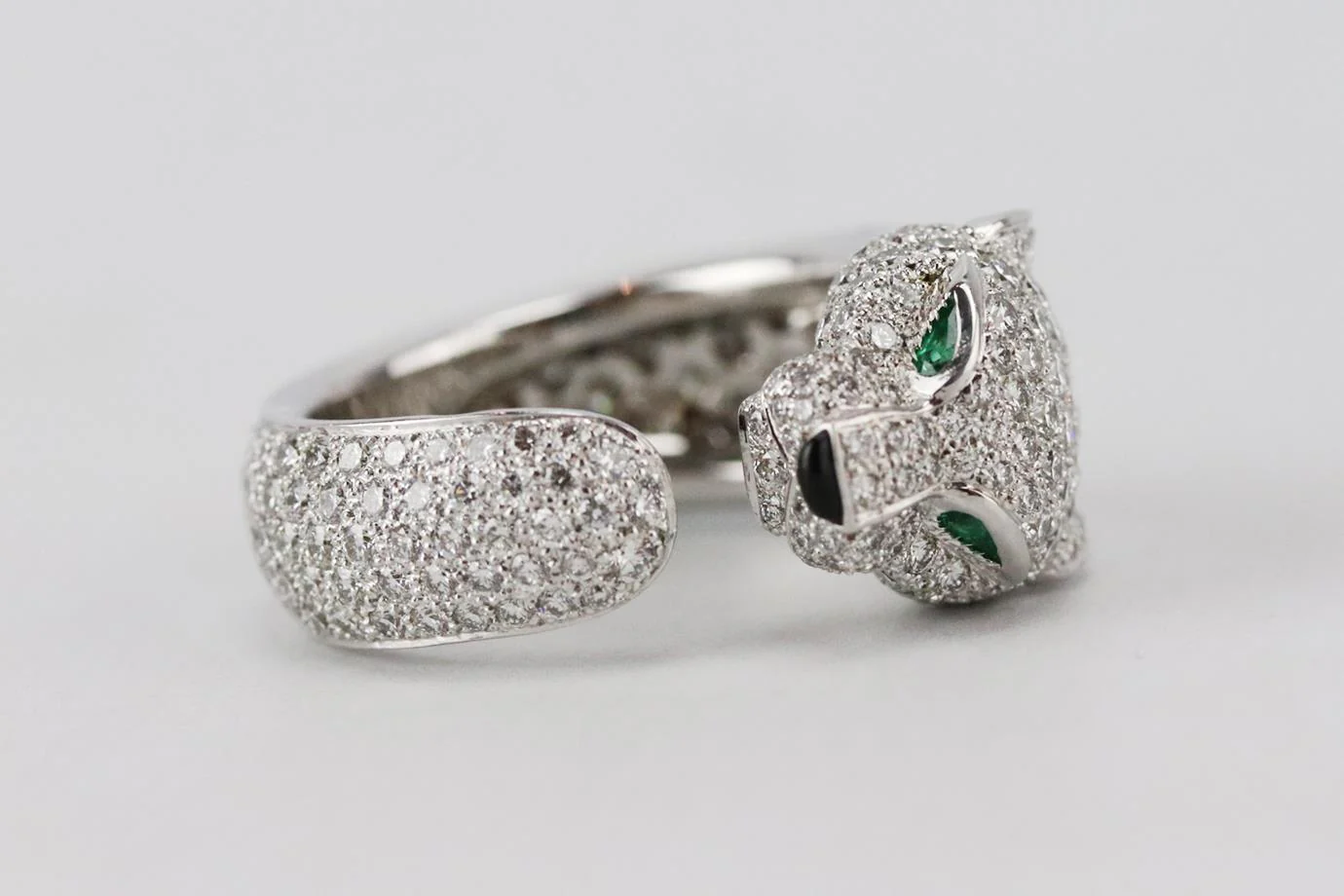 CARTIER PANTHÈRE DE CARTIER 18K WHITE GOLD AND DIAMOND RING 51 MM - Image 6