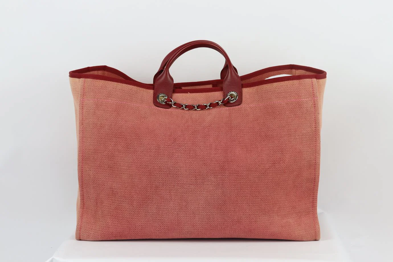 CHANEL 2012 DEAUVILLE EXTRA LARGE CANVAS AND LEATHER TOTE BAG - Image 5