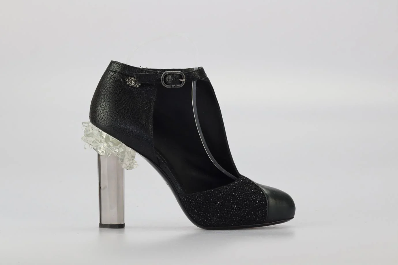 CHANEL 2012 TWEED AND LEATHER ANKLE BOOTS EU 38.5 UK 5.5 US 8.5 - Image 2