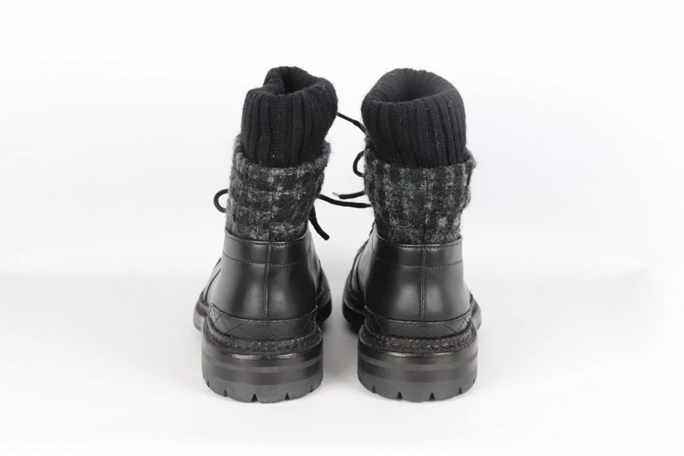 CHANEL 2016 QUILTED TWEED AND LEATHER ANKLE BOOTS EU 38 UK 5 US 8 - Image 4