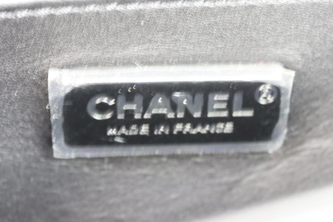 CHANEL 2017 BOY SMALL LED EMBELLISHED LEATHER SHOULDER BAG - Image 9