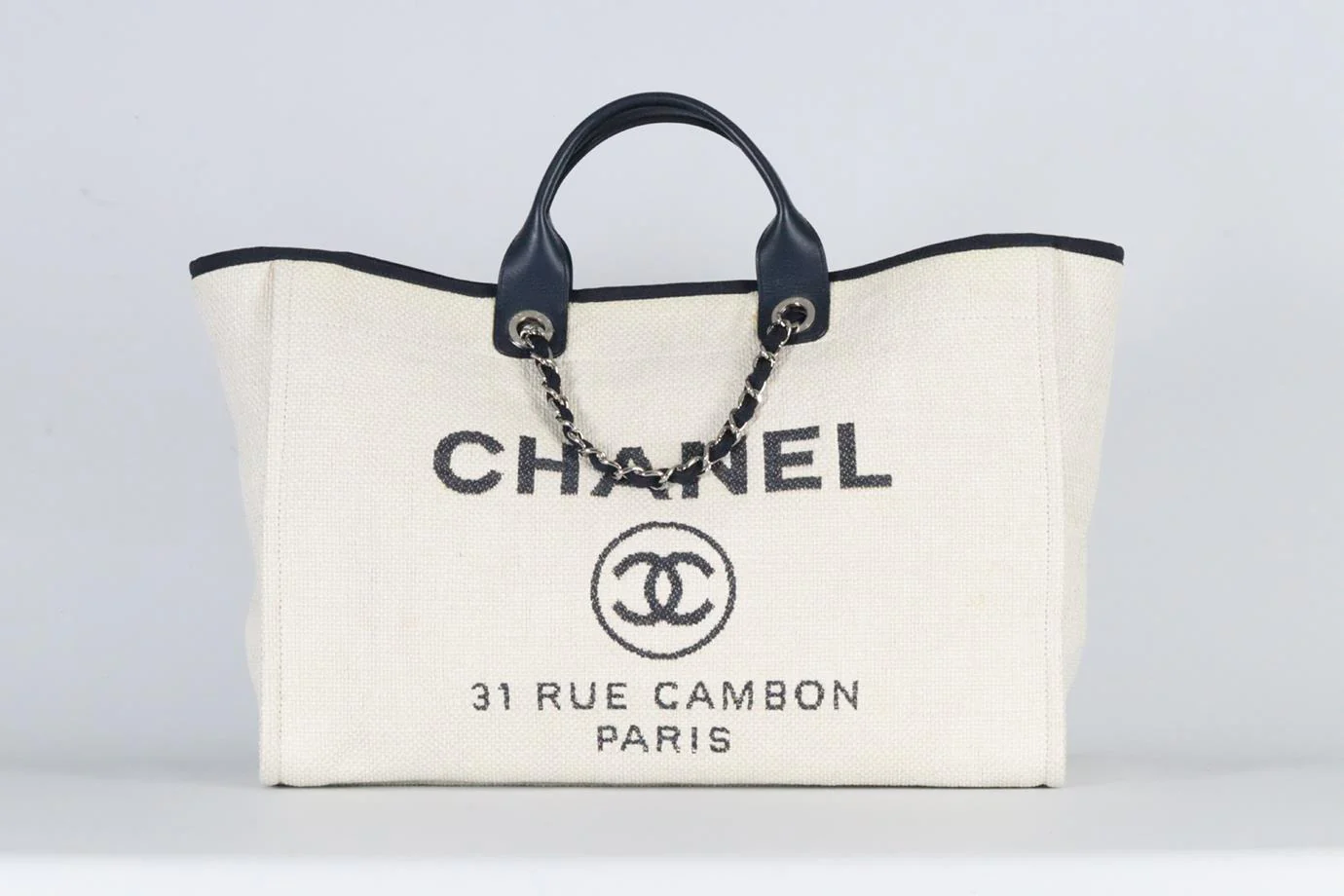 CHANEL 2017 DEAUVILLE LARGE CANVAS AND LEATHER TOTE BAG - Image 2