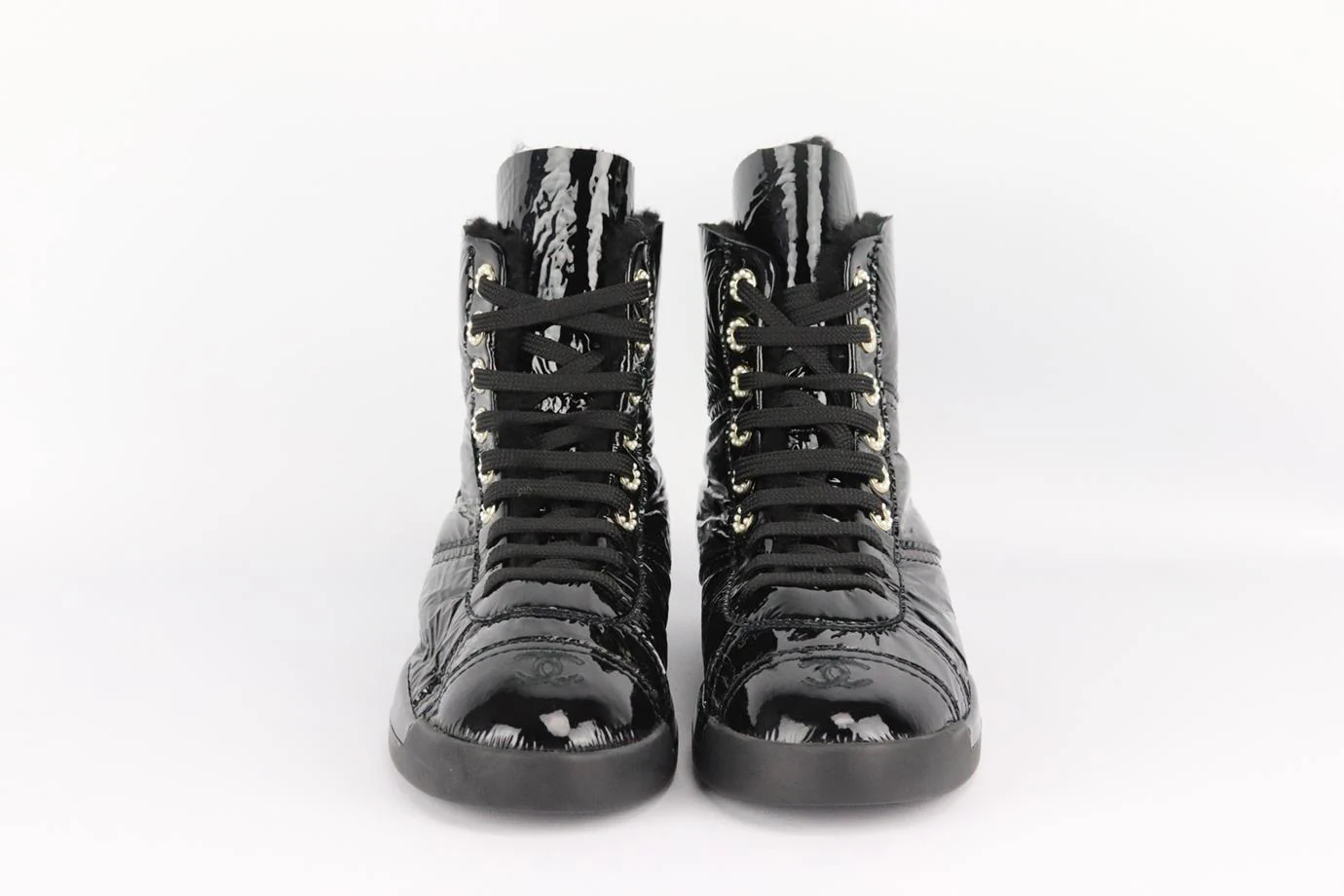 CHANEL 2019 SHEARLING LINED PATENT LEATHER SNEAKERS EU 38 UK 5 US 8 - Image 3