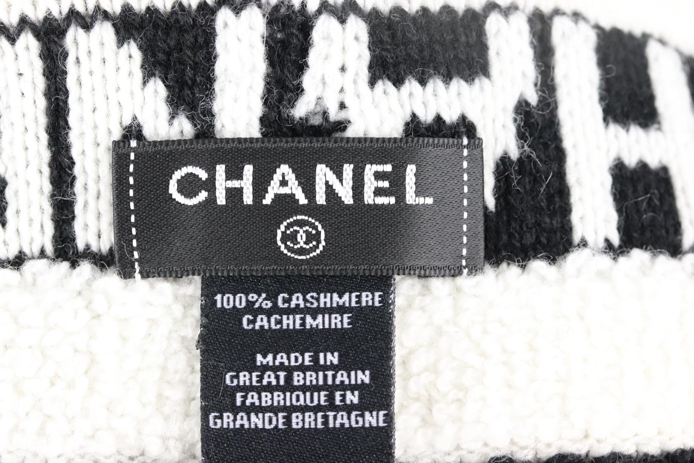 CHANEL 2020 LOGO INTARSIA CASHMERE BEANIE ONE SIZE - Image 5