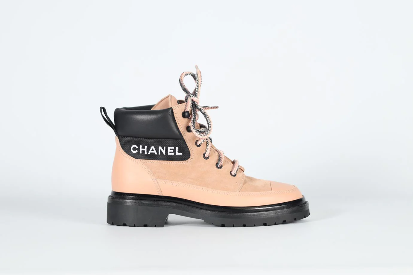 CHANEL 2020 SUEDE AND LEATHER ANKLE BOOTS EU 38 UK 5 US 8 - Image 2