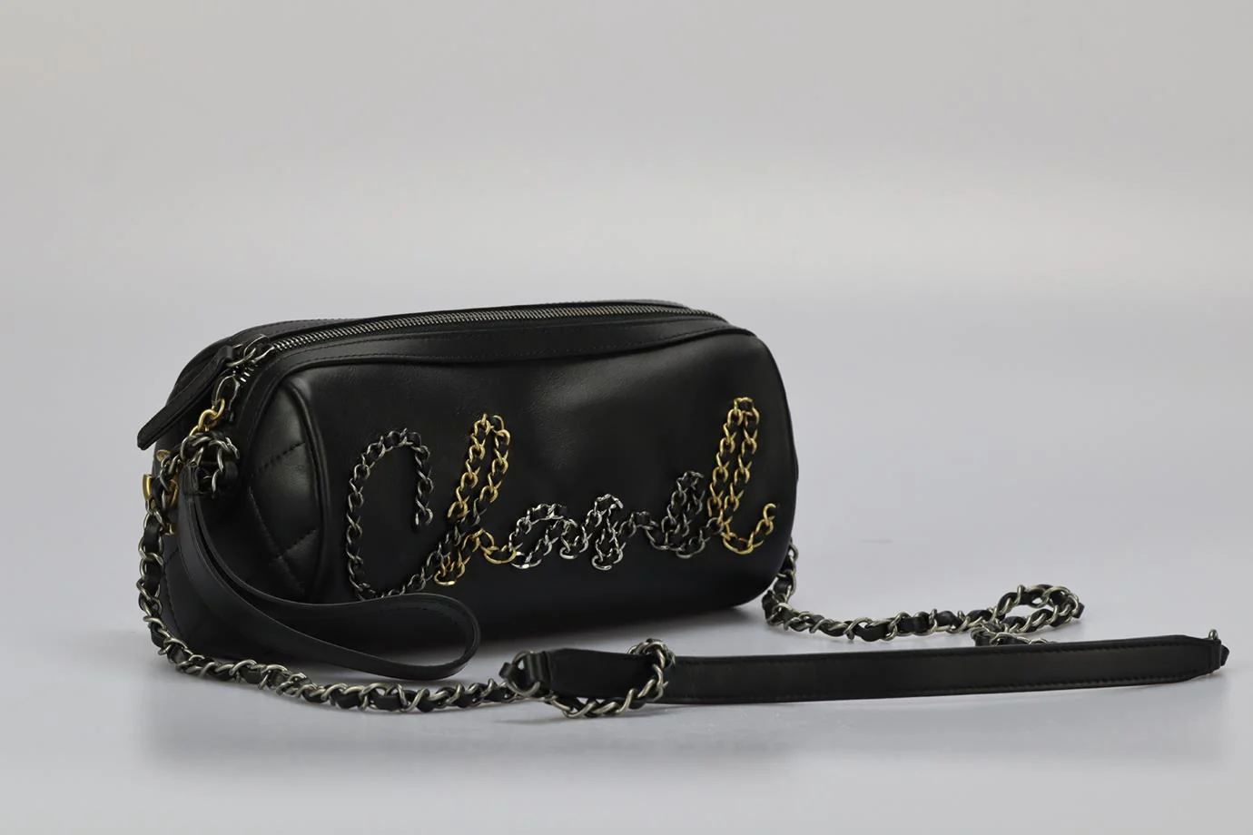 CHANEL 2020 WRITTEN IN CHAIN BOWLING LEATHER SHOULDER BAG - Image 7