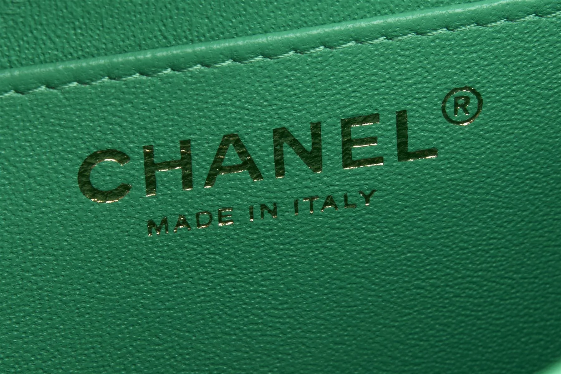 CHANEL GREEN 2019 CLASSIC SQUARE MINI QUILTED LEATHER SHOULDER BAG - Image 8