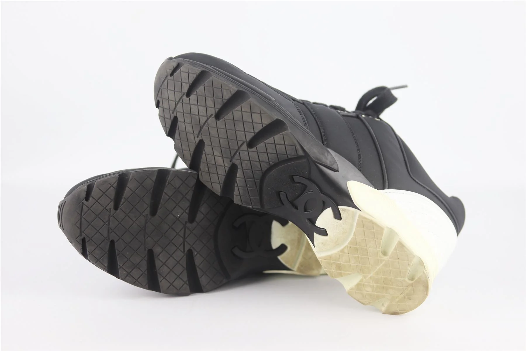 CHANEL LEATHER TRIMMED SATIN SNEAKERS EU 38.5 UK 5.5 US 8.5 - Image 5