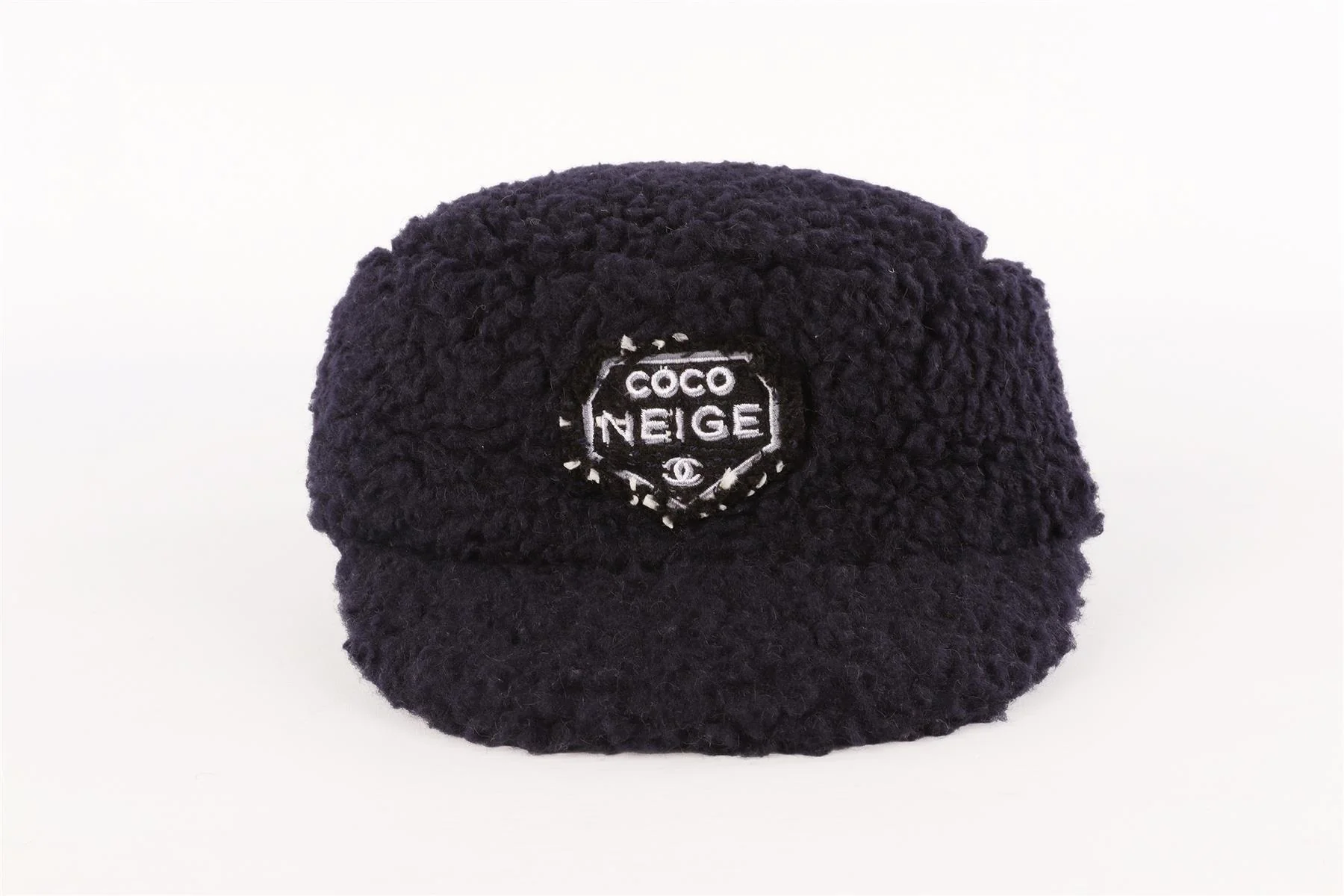CHANEL NAVY 2018 FAUX SHEARLING CAP MEDIUM - Image 3
