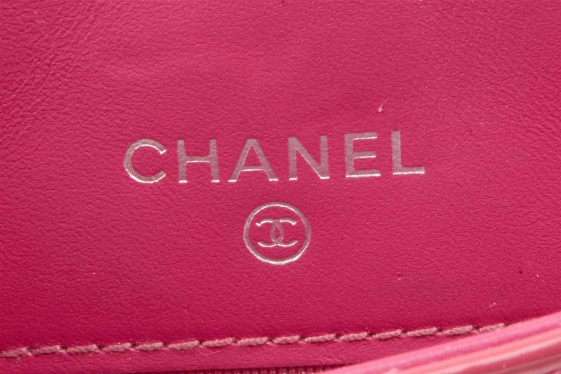 CHANEL PINK 2014 QUILTED PATENT LEATHER WALLET - Image 8
