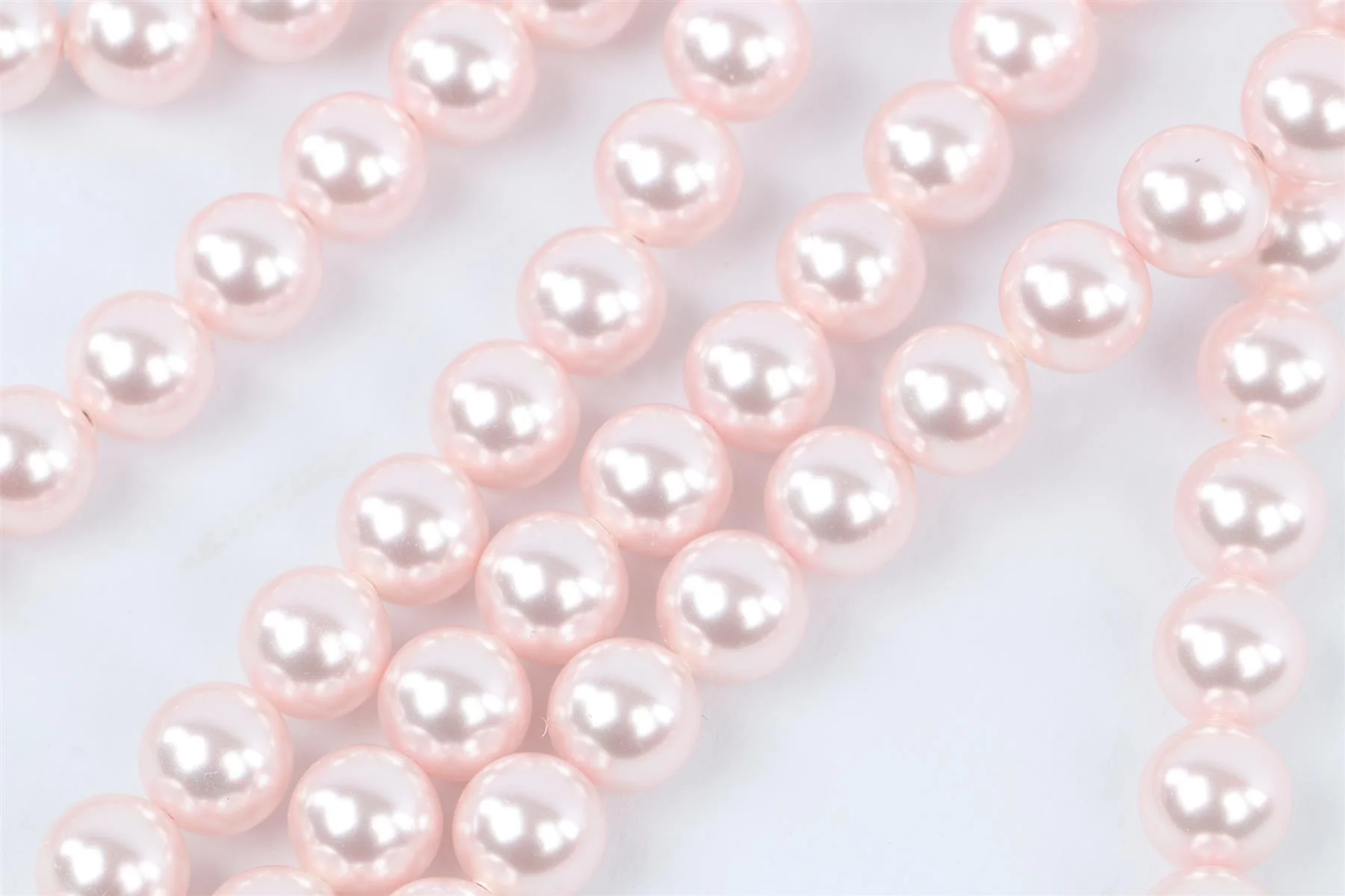 CHANEL PINK 2015 CC PEARL BODY NECKLACE - Image 4