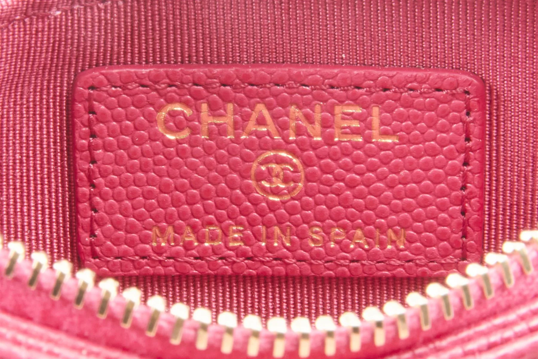 CHANEL PINK 2019 QUILTED CAVIAR LEATHER WALLET - Image 8