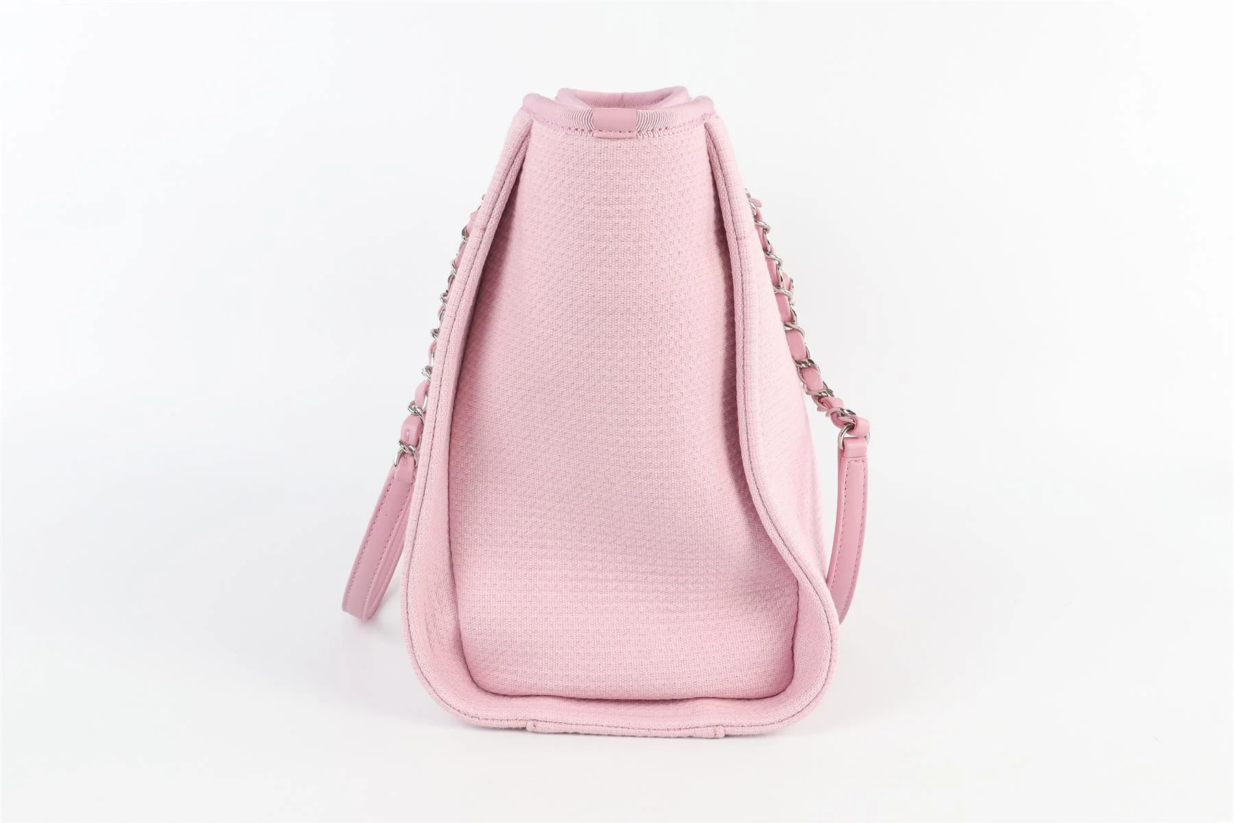 CHANEL PINK 2022 DEAUVILLE SMALL FABRIC TOTE BAG - Image 6
