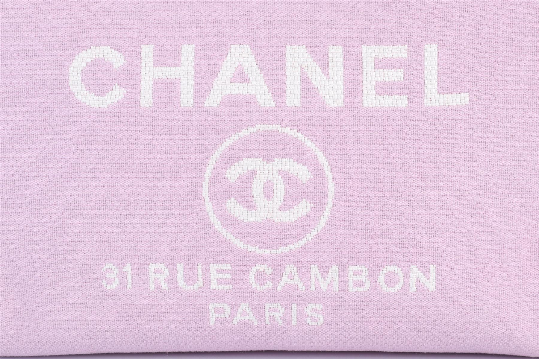 CHANEL PINK 2022 DEAUVILLE SMALL FABRIC TOTE BAG - Image 9