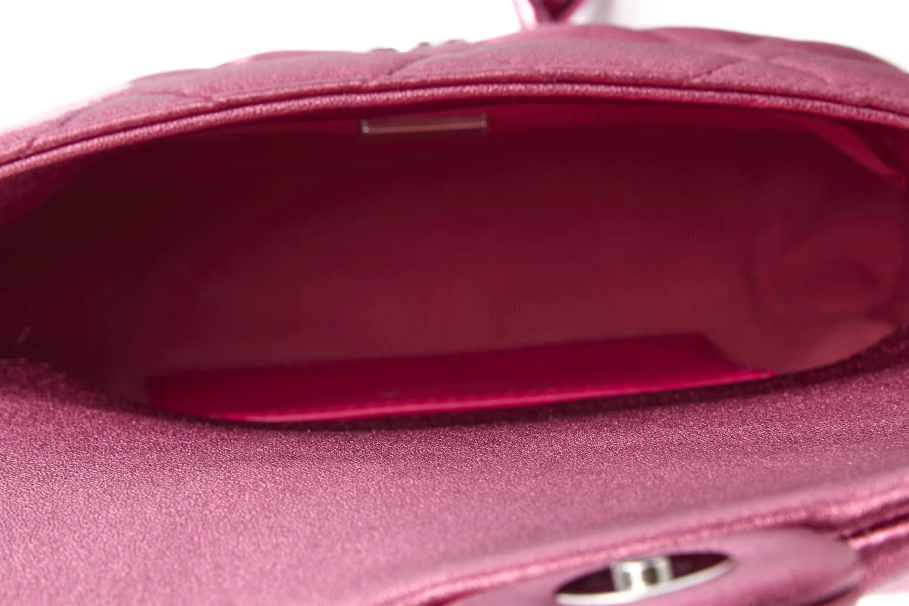 CHANEL PINK 2024 FLAP SMALL QUILTED LEATHER SHOULDER BAG - Image 10