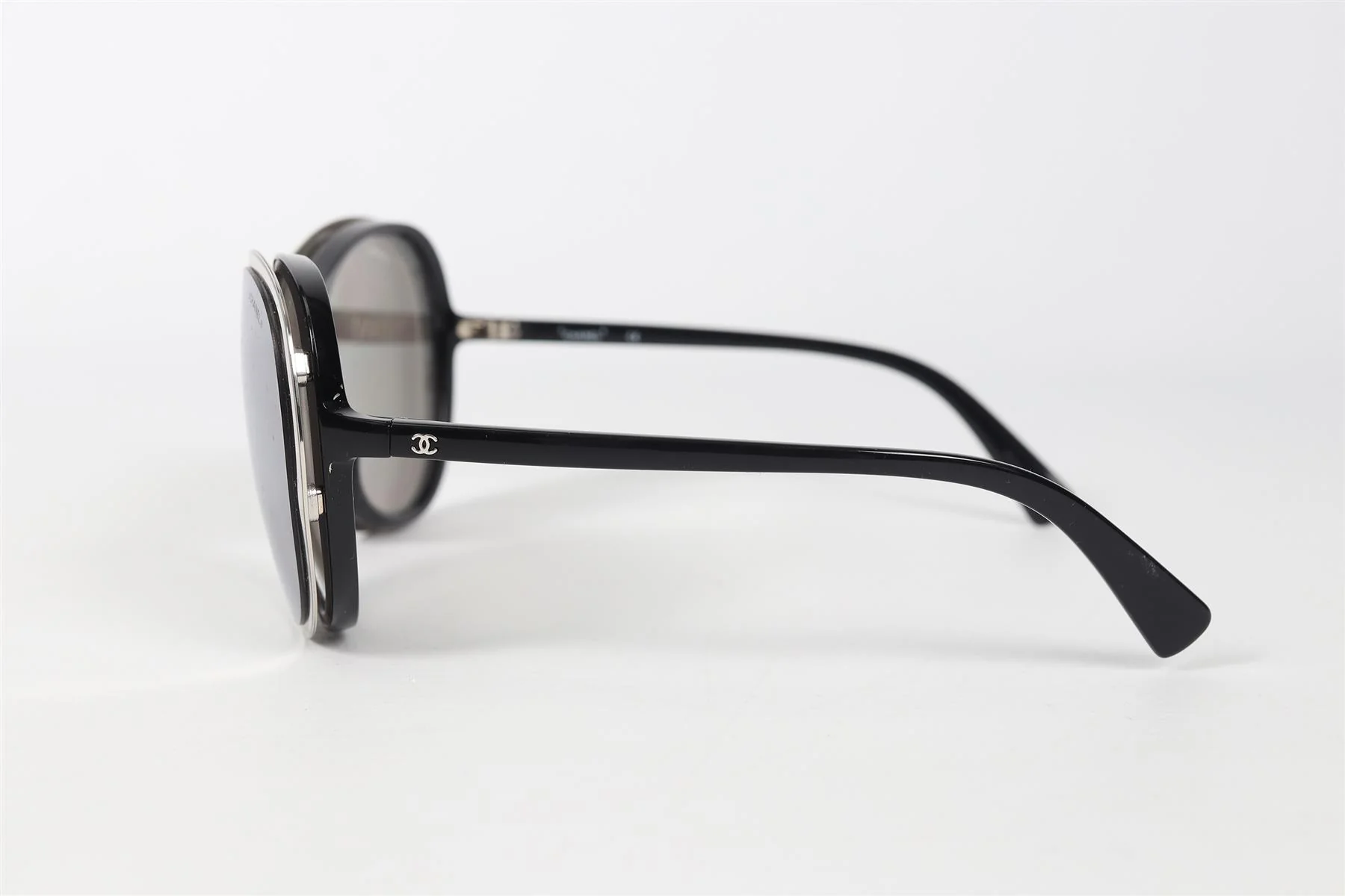 CHANEL ROUND FRAME ACETATE SUNGLASSES - Image 7