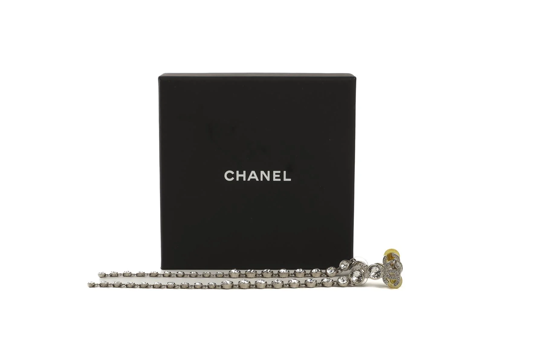 CHANEL SILVER 2023 CC CRYSTAL EARRINGS - Image 6