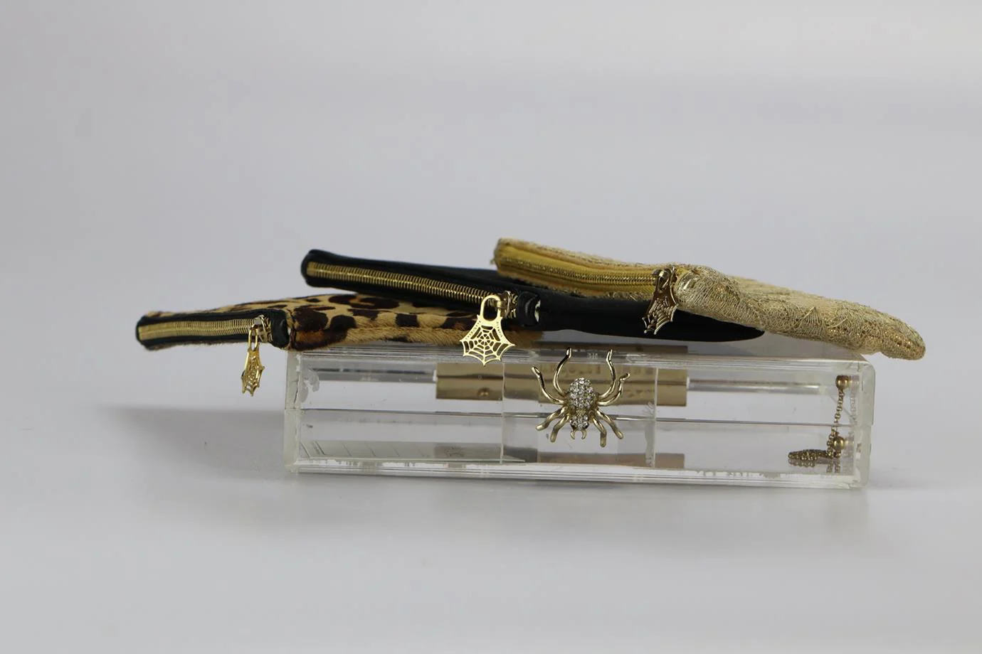 CHARLOTTE OLYMPIA SPIDER PERSPEX CLUTCH - Image 6