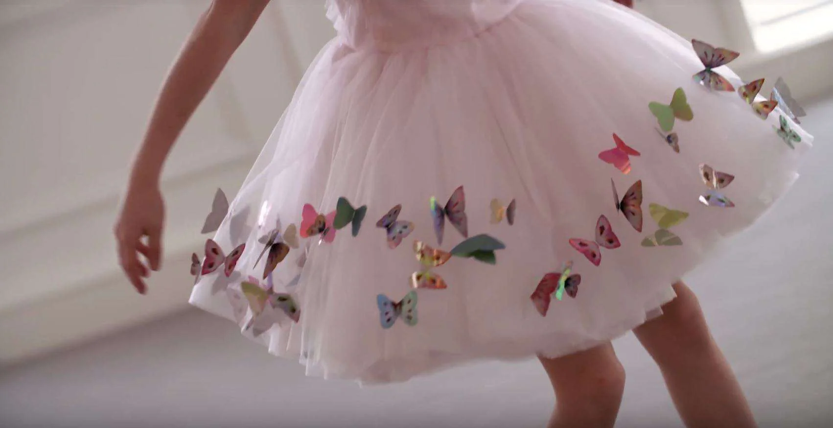 CHRISTIAN DIOR GIRLS ENCHANTED FOREST DRESS 6 YEARS - Image 3
