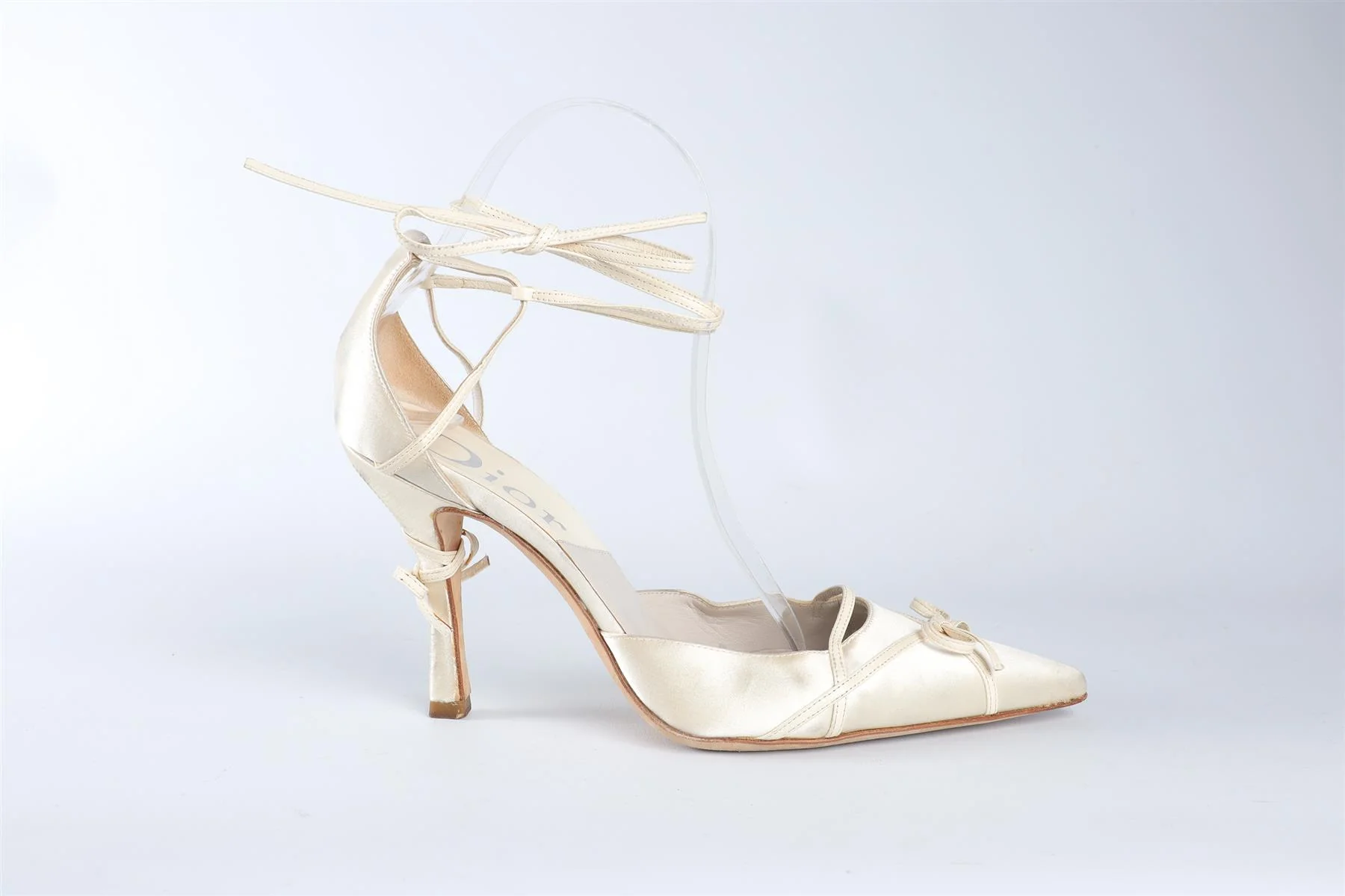 CHRISTIAN DIOR IVORY VINTAGE SATIN PUMPS EU 36.5 UK 3.5 US 6.5 - Image 2