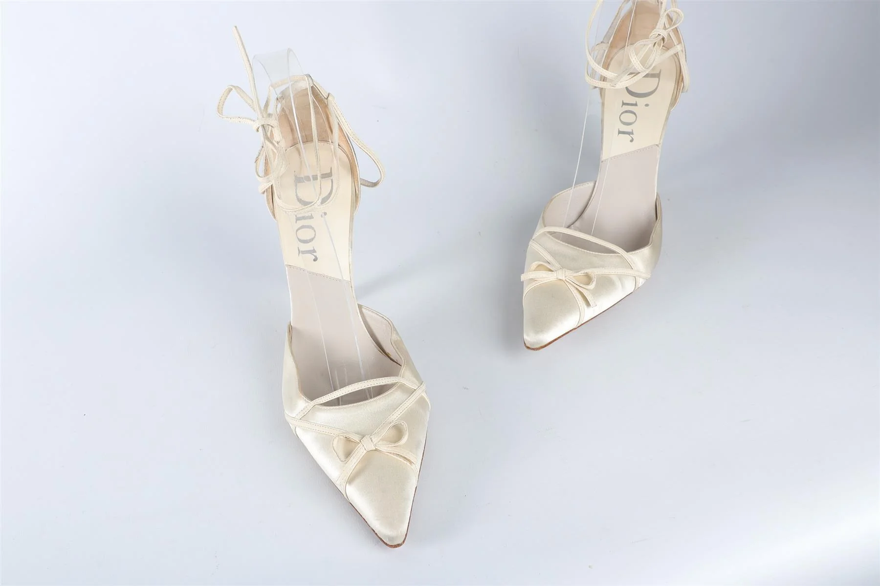 CHRISTIAN DIOR IVORY VINTAGE SATIN PUMPS EU 36.5 UK 3.5 US 6.5 - Image 4