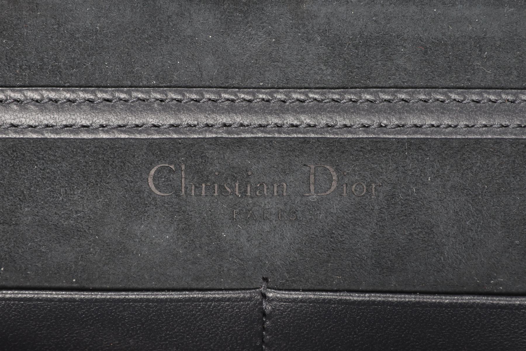 CHRISTIAN DIOR SILVER 30 MONTAIGNE 2 IN 1 MICRO CANNAGE LEATHER BAG - Image 11