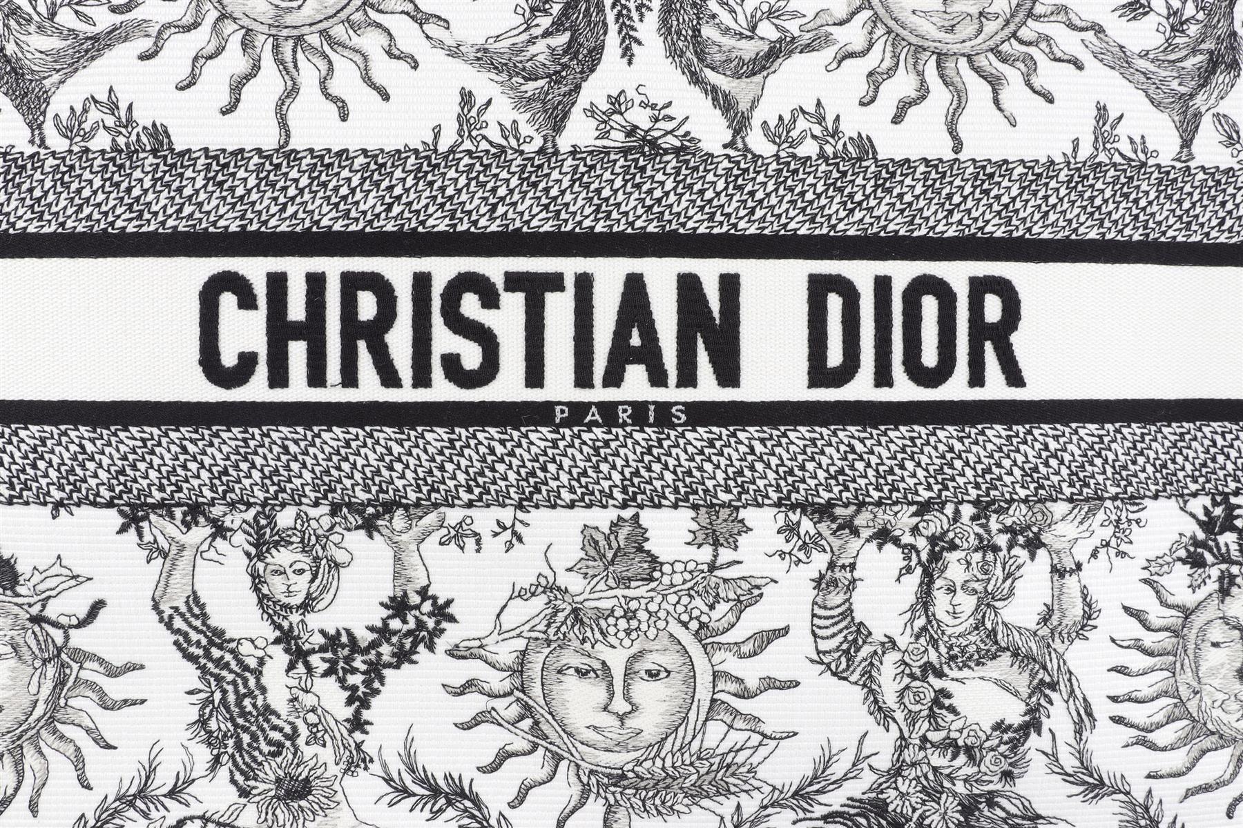 CHRISTIAN DIOR WHITE BOOK LARGE TOILE DE JOUY SOLEIL CANVAS TOTE BAG - Image 9