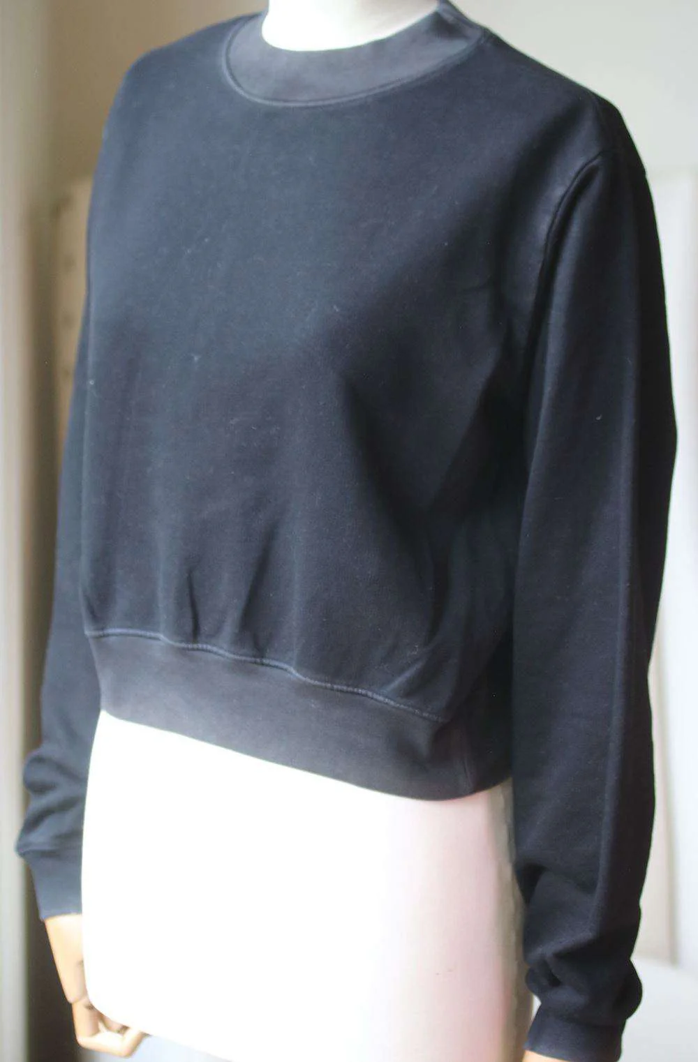 COTTON CITIZEN MILAN CROPPED CREW NECK SWEATER XSMALL - Image 2