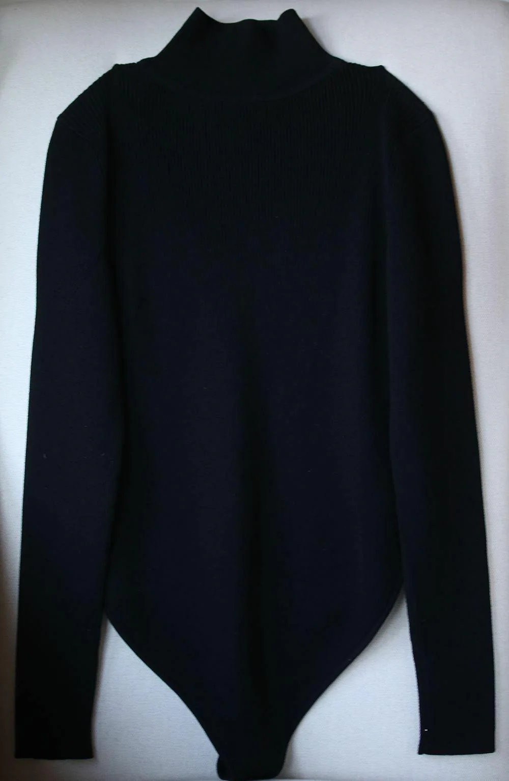 CUSHNIE ET OCHS CUTOUT RIBBED KNIT BODYSUIT LARGE - Image 3