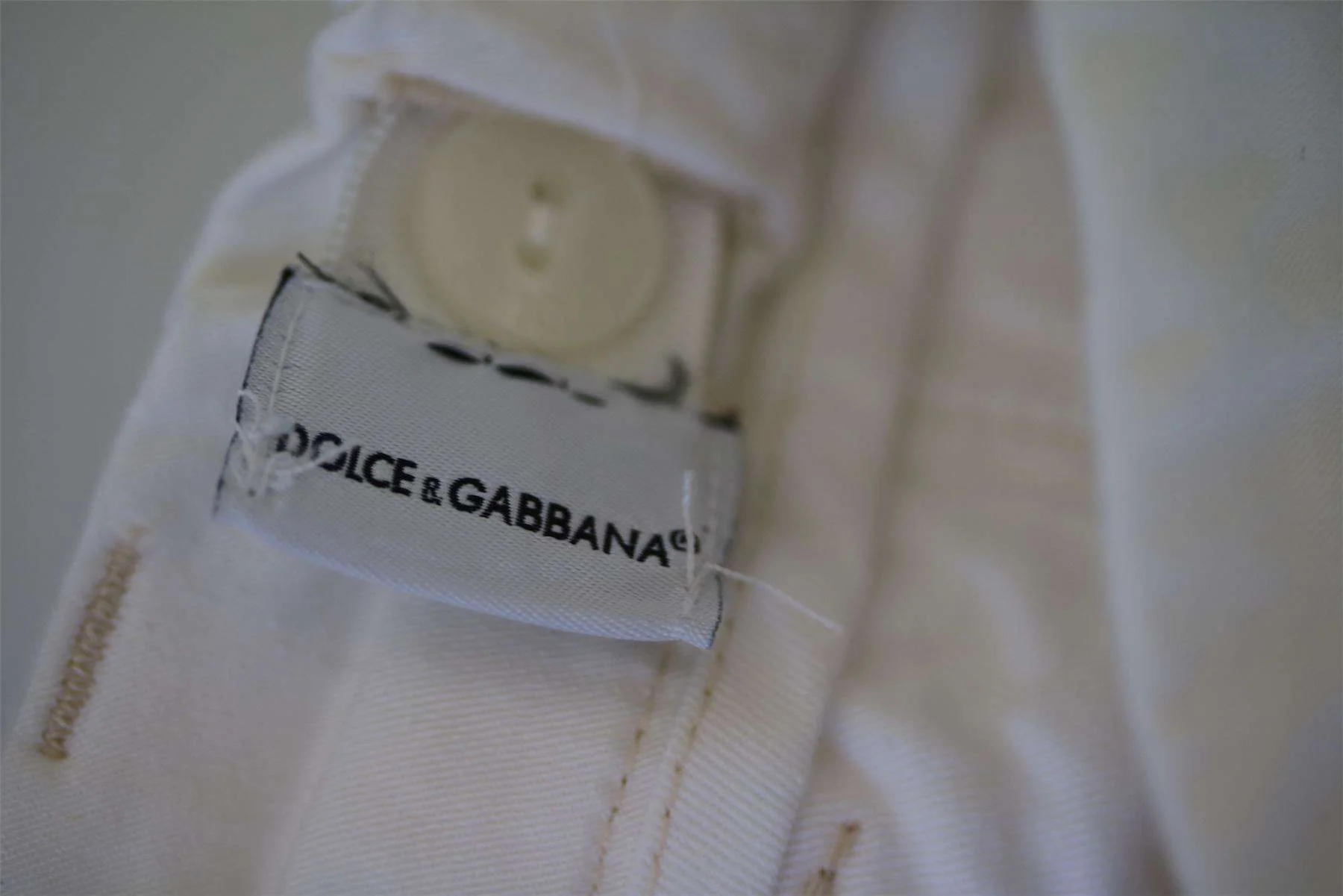 DOLCE AND GABBANA BABY BOYS WHITE SHORTS 12-18 MONTHS - Image 4