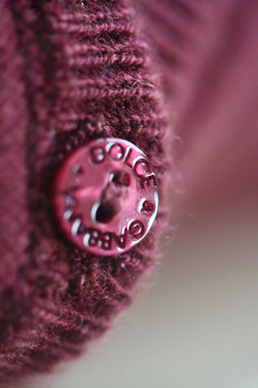 DOLCE AND GABBANA BABY BURGUNDY CASHMERE CARDIGAN 12-18 MONTHS - Image 5