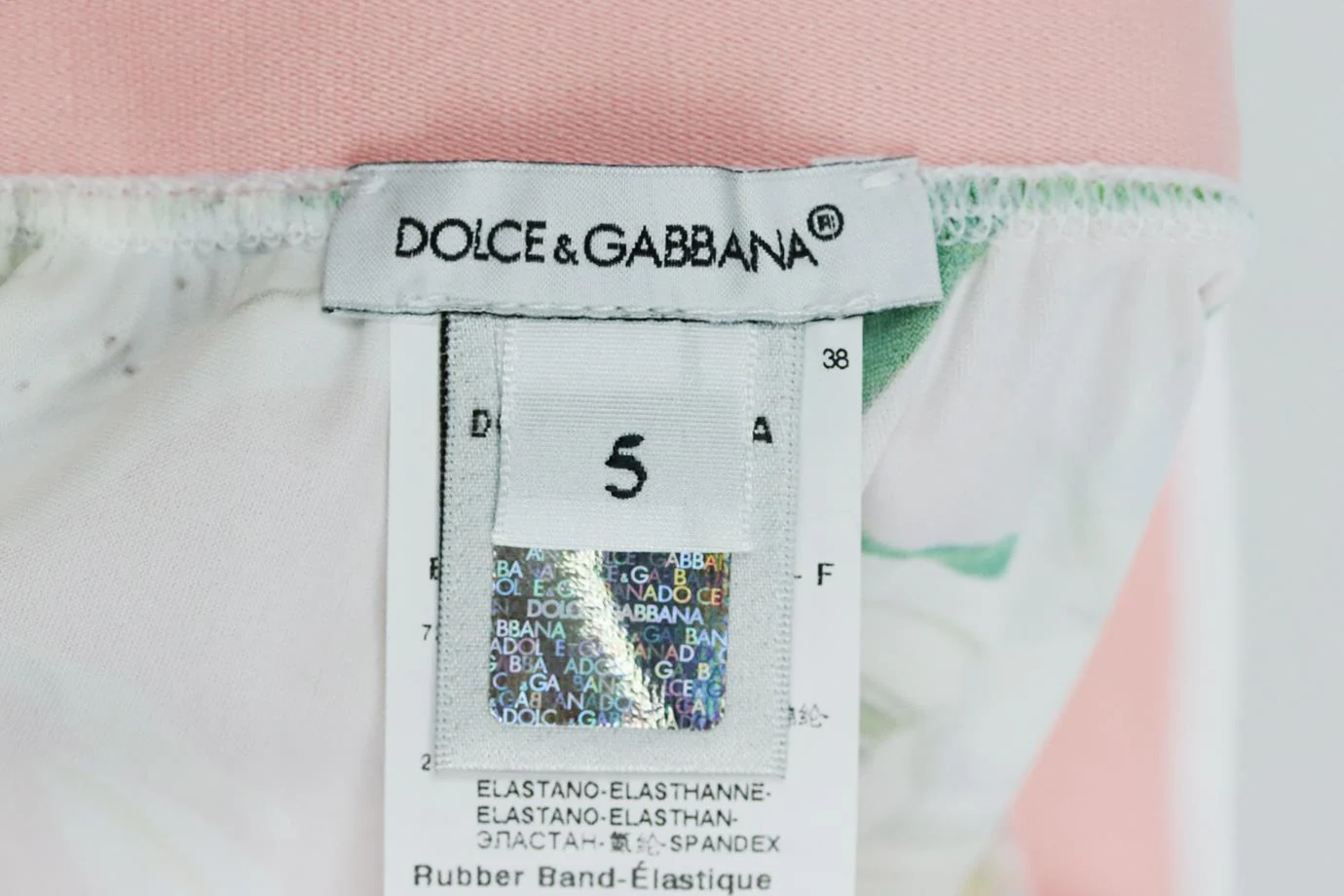 DOLCE AND GABBANA KIDS GIRLS FLORAL SHORTS 5 YEARS - Image 4