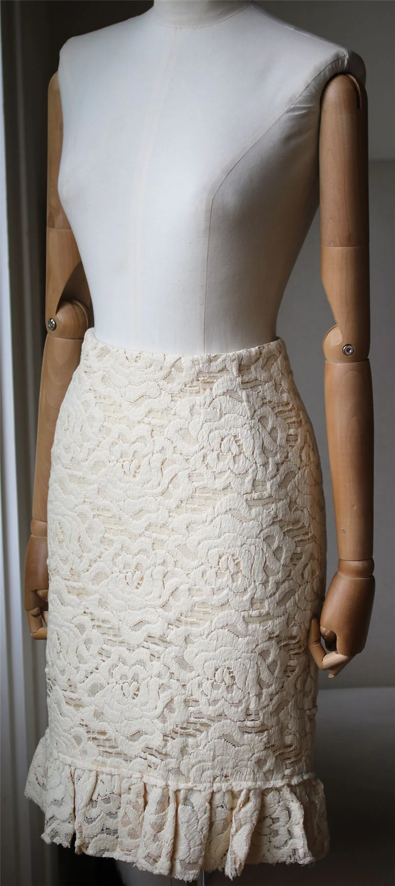 DOLCE AND GABBANA STRETCH KNIT LACE SKIRT IT 40 UK 8 - Image 3