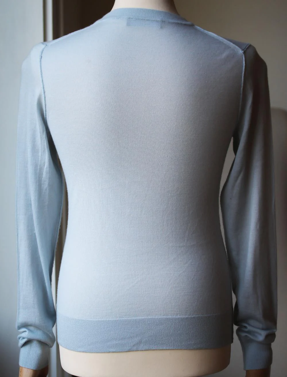 DOLCE AND GABBANA V-NECK CASHMERE KNIT SWEATER IT 46 UK/US 36 - Image 4