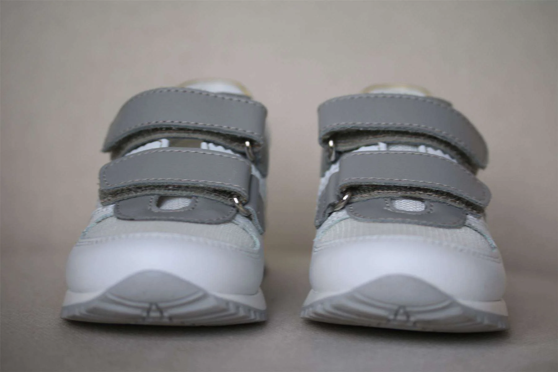 DOLCE & GABBANA BABY WHITE TRAINERS EU 23 UK 6 - Image 2
