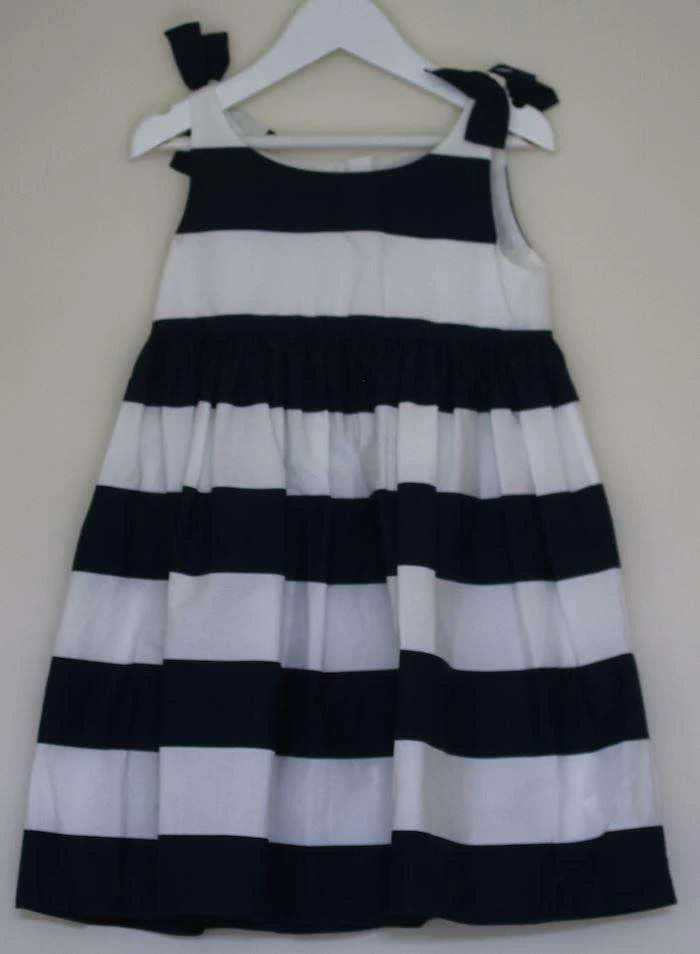 DOLCE & GABBANA GIRLS BLUE & WHITE STRIPED DRESS 4 YEARS - Image 3