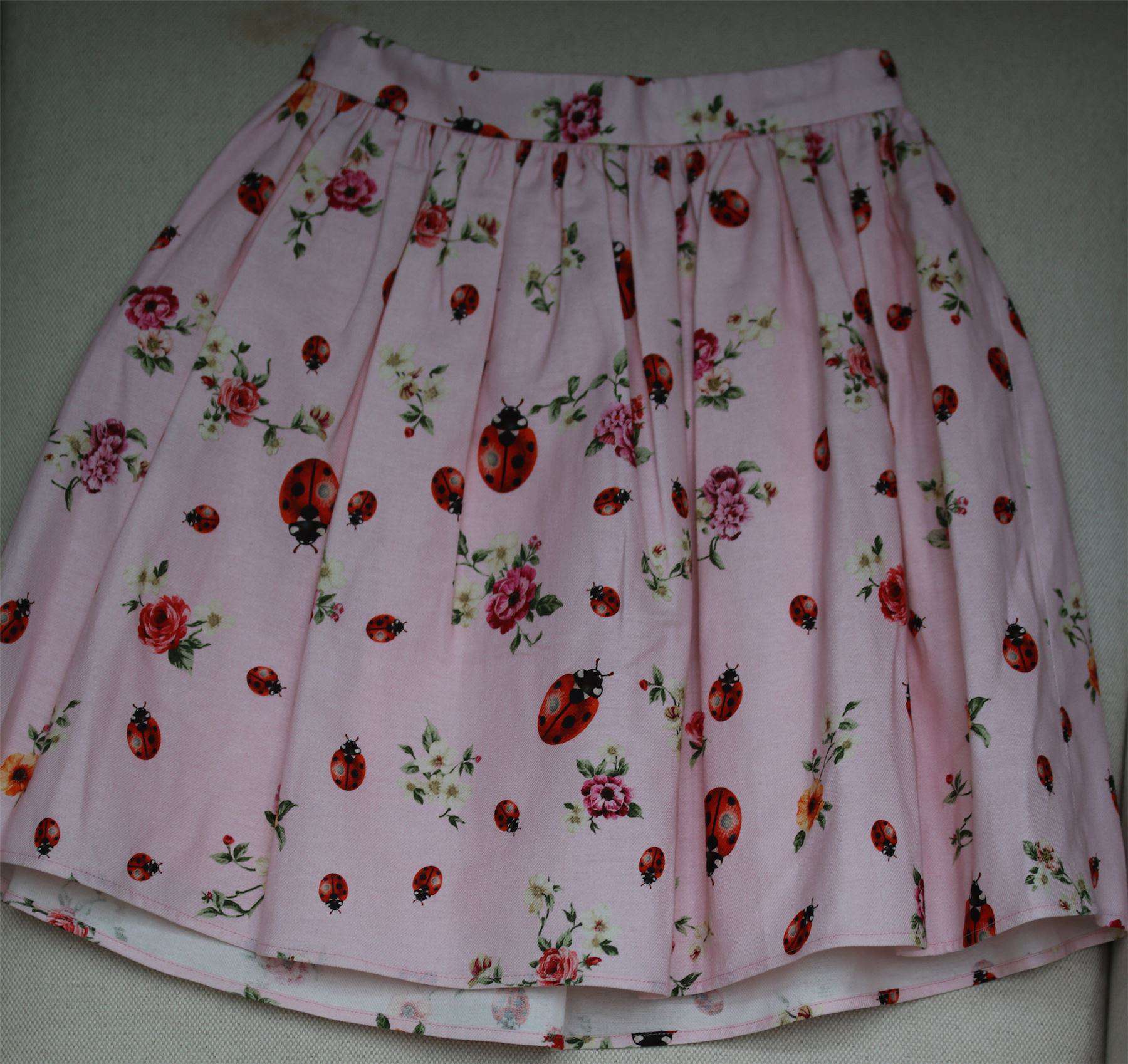 DOLCE & GABBANA GIRLS PINK LADYBIRD PRINT SKIRT 5 YEARS - Image 5