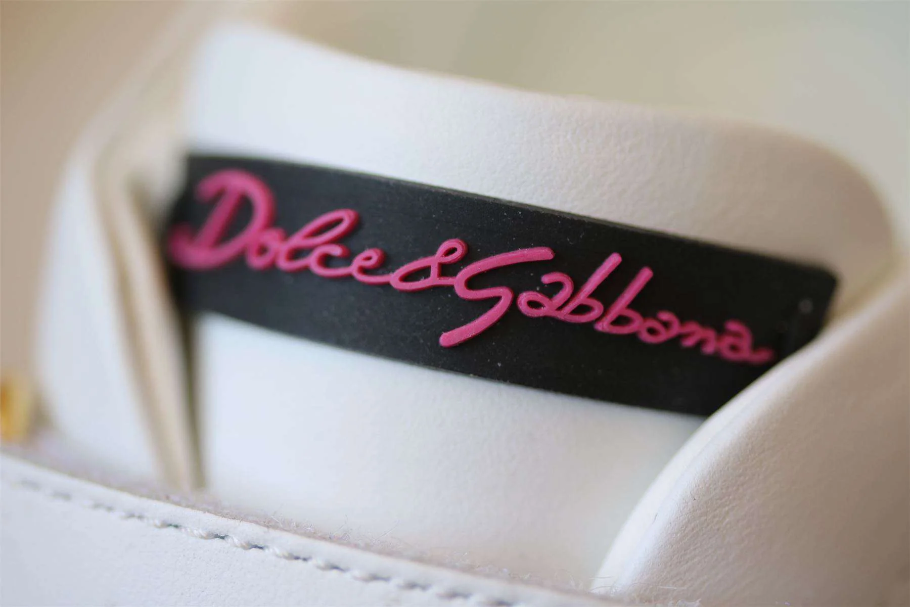 DOLCE & GABBANA GIRLS PINK LOVE TRAINERS EU 25 UK 8 - Image 3