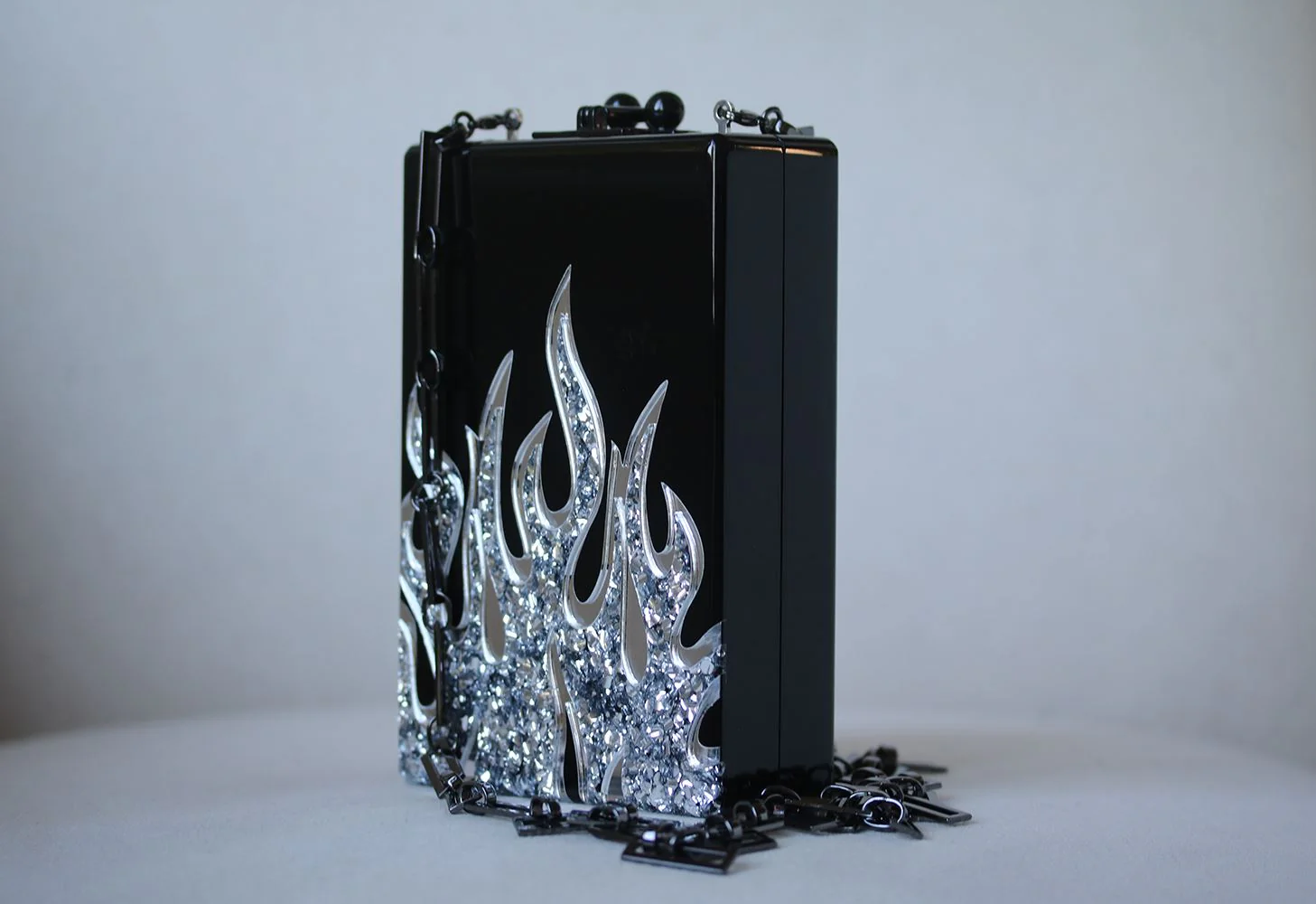 EDIE PARKER CAROL FLAMES ACRYLIC BOX CLUTCH - Image 4