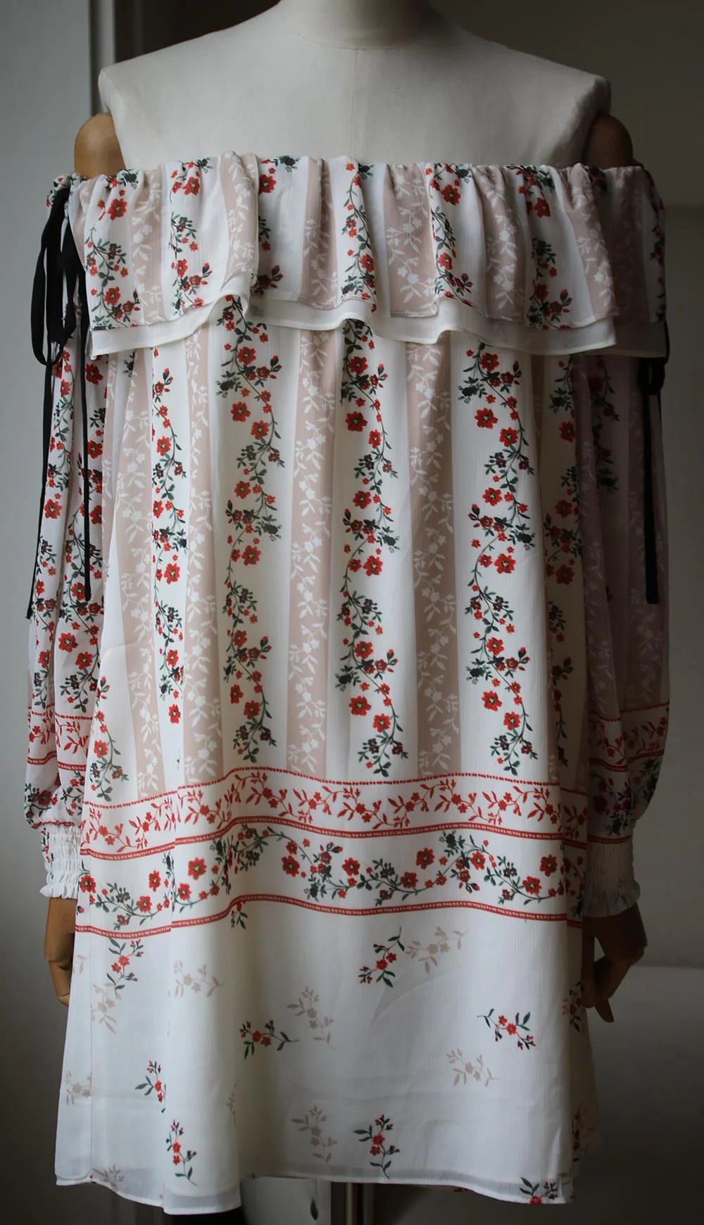 ENDLESS ROSE FLORAL OFF THE SHOULDER DRESS MEDIUM - Image 2
