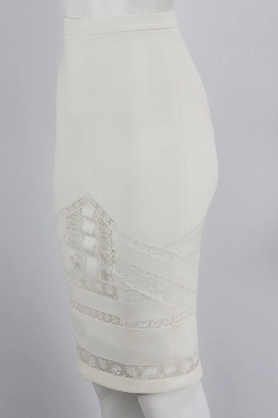 ERMANNO SCERVINO LACE TRIMMED NEOPRENE SKIRT IT 38 UK 6 - Image 3