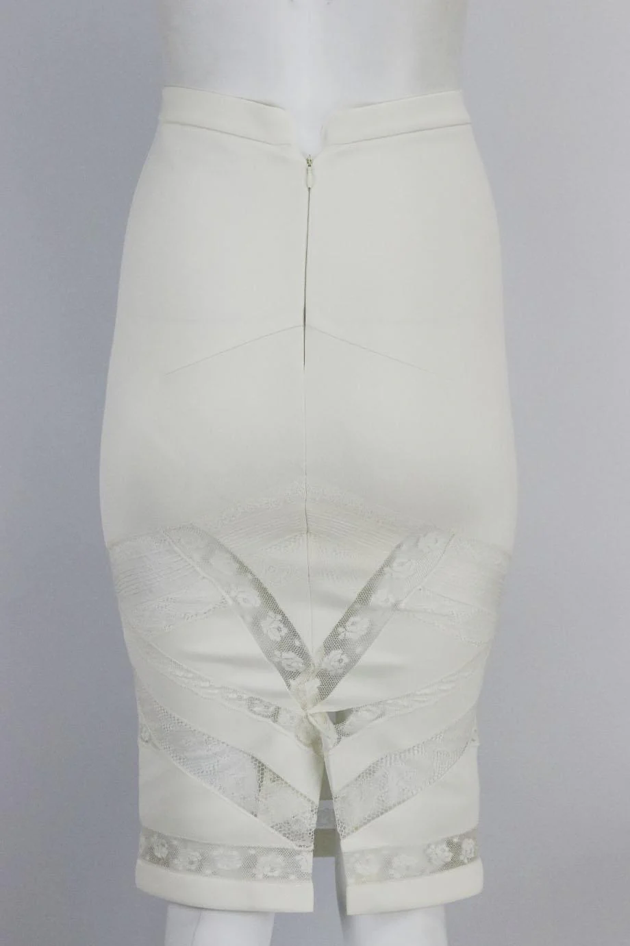 ERMANNO SCERVINO LACE TRIMMED NEOPRENE SKIRT IT 38 UK 6 - Image 4