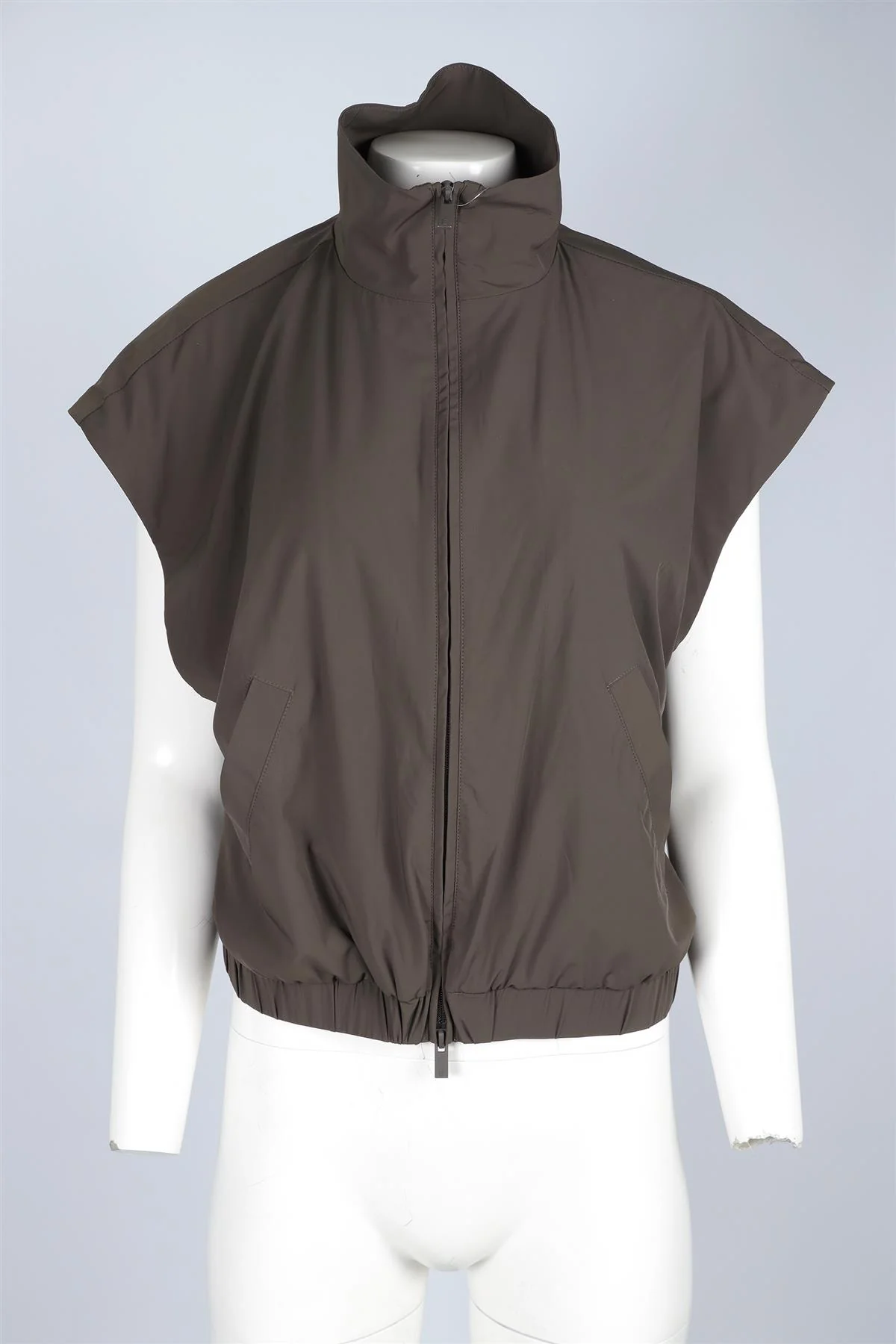 ESSENTIALS KHAKI SHELL GILET SMALL - Image 2