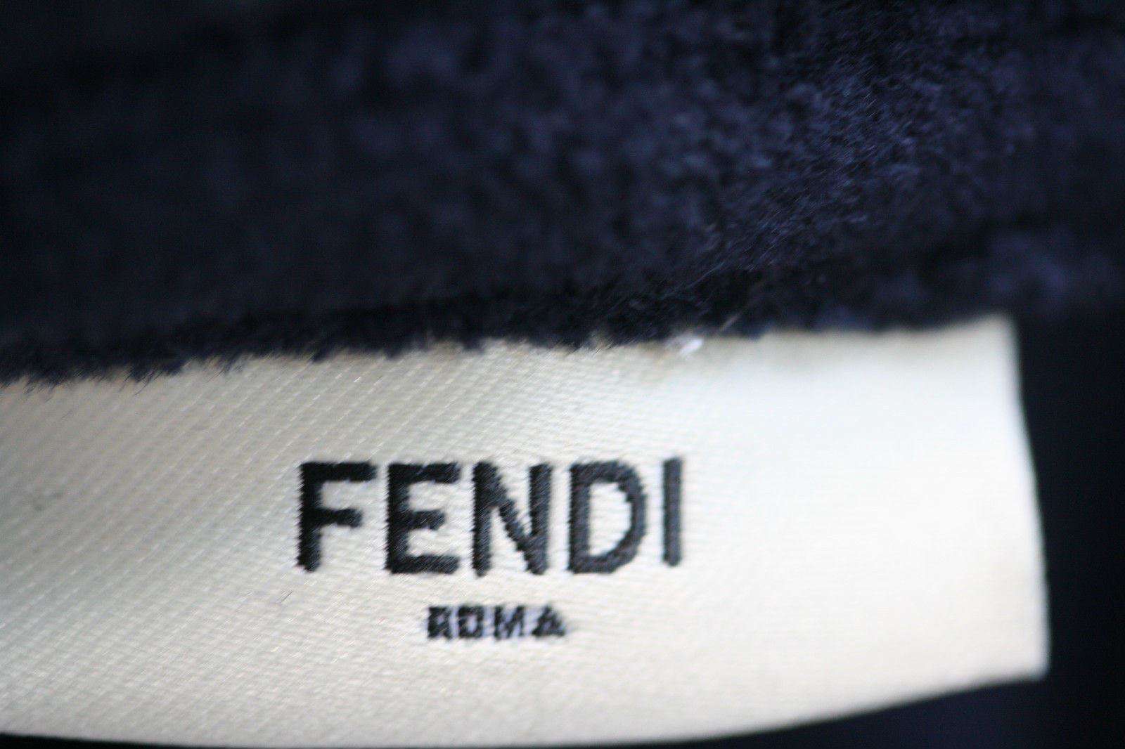 FENDI BABY BLUE NAVY VELOUR FF LOGO BABYGROW 9 MONTHS - Image 4