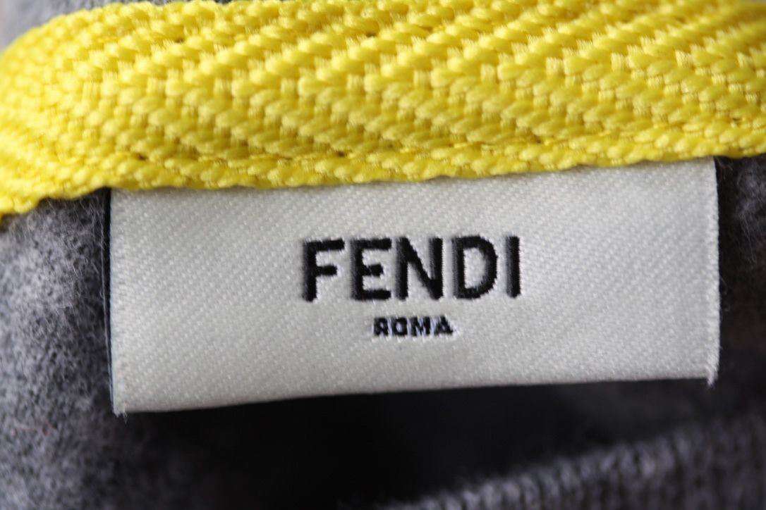 FENDI BABY GREY GRAFFITI T-SHIRT TOP 9 MONTHS - Image 5