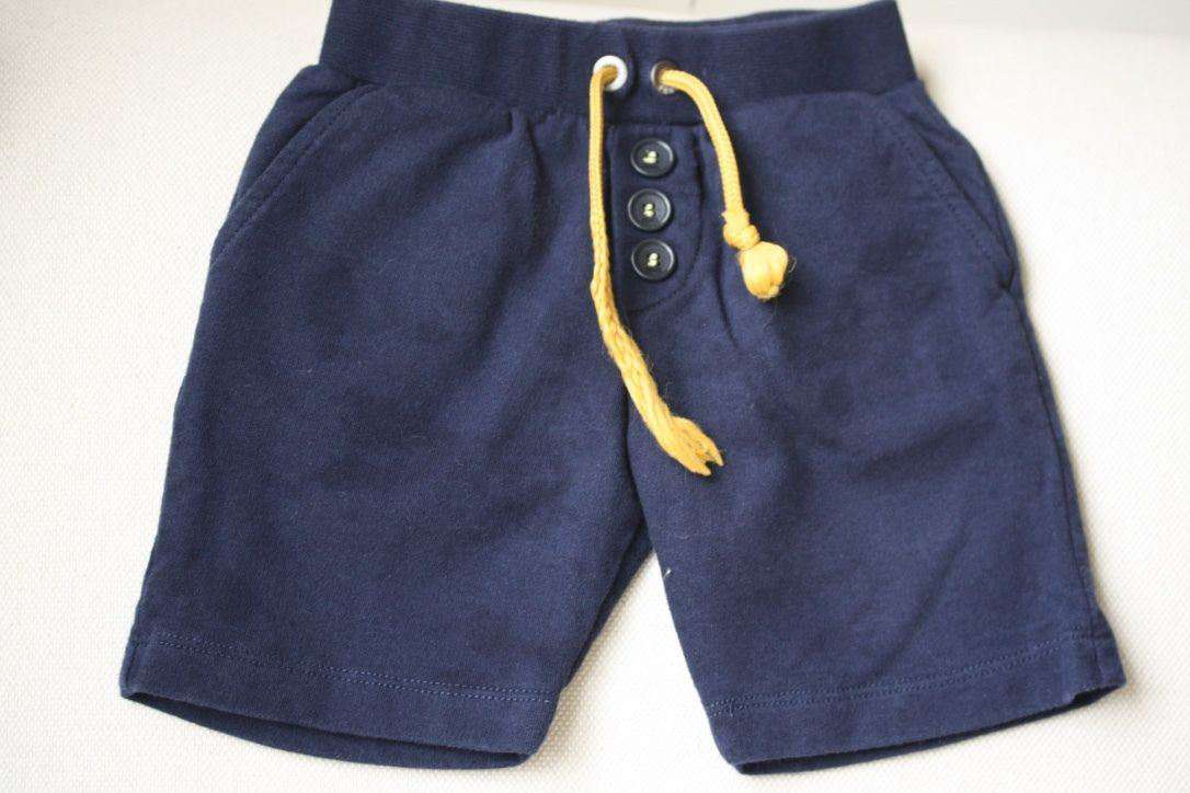 FENDI BABY NAVY ROMA SHORTS 9 MONTHS - Image 3