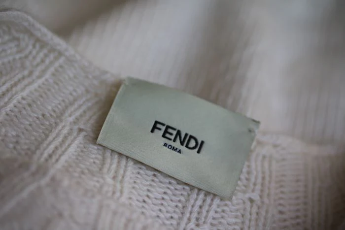 FENDI KIDS GIRLS IVORY WOOL BLEND SWEATER WITH FUR TRIM 2 YEARS - Image 4